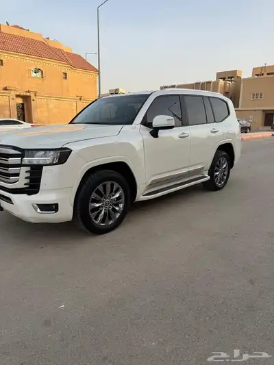 تويوتا لاندكروزر جي اكس آر 2023 0