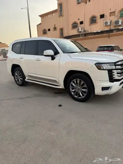 تويوتا لاندكروزر جي اكس آر 2023 1