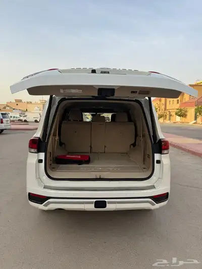تويوتا لاندكروزر جي اكس آر 2023 5