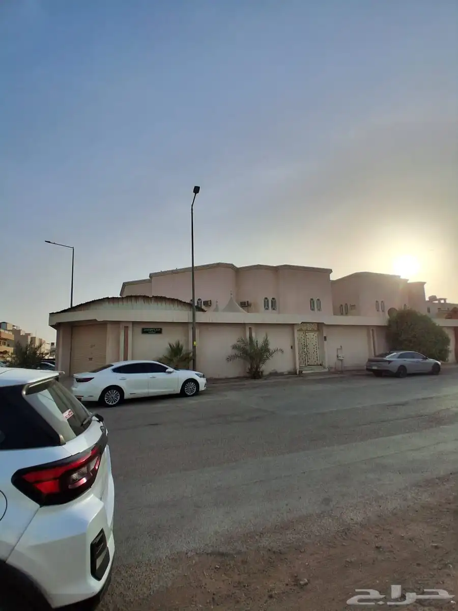 للبيع فيلا مساحة 780 متر الرياض حي النهضه 0
