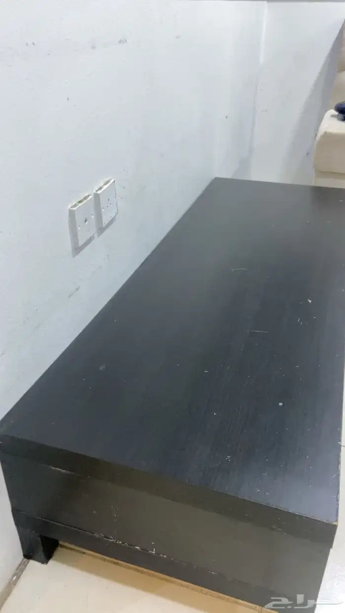 طاولة تلفزيون من ايكيا 0
