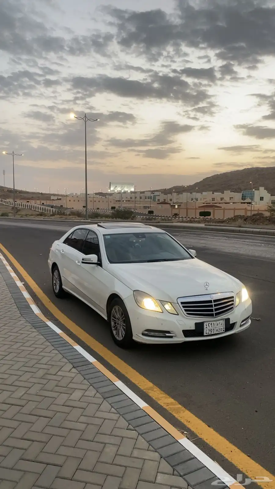 مورسدس 2011 e200 0