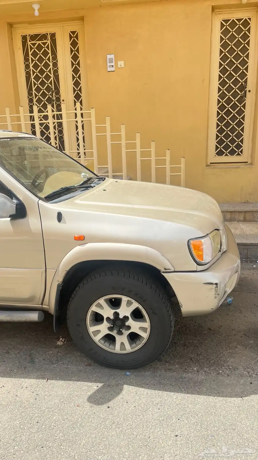 نيسان 2001 21