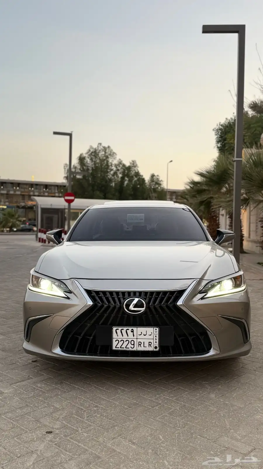 لكزس 300H 2