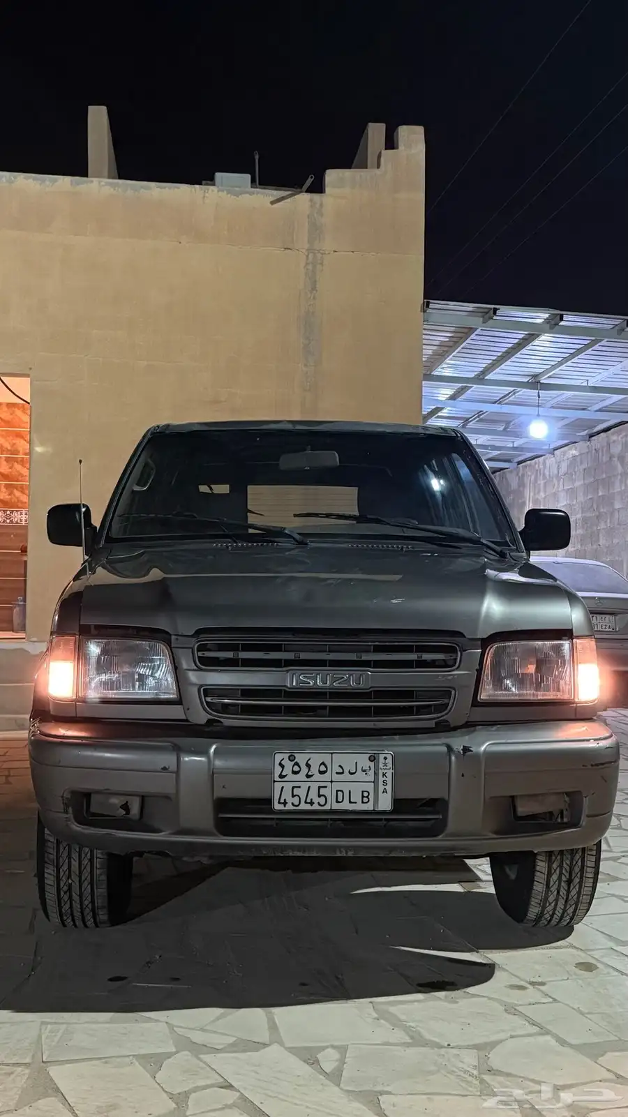 ايسوزو تروبر 2003 0