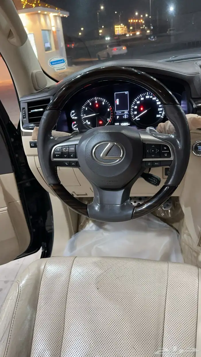 لكزز للبيع 10