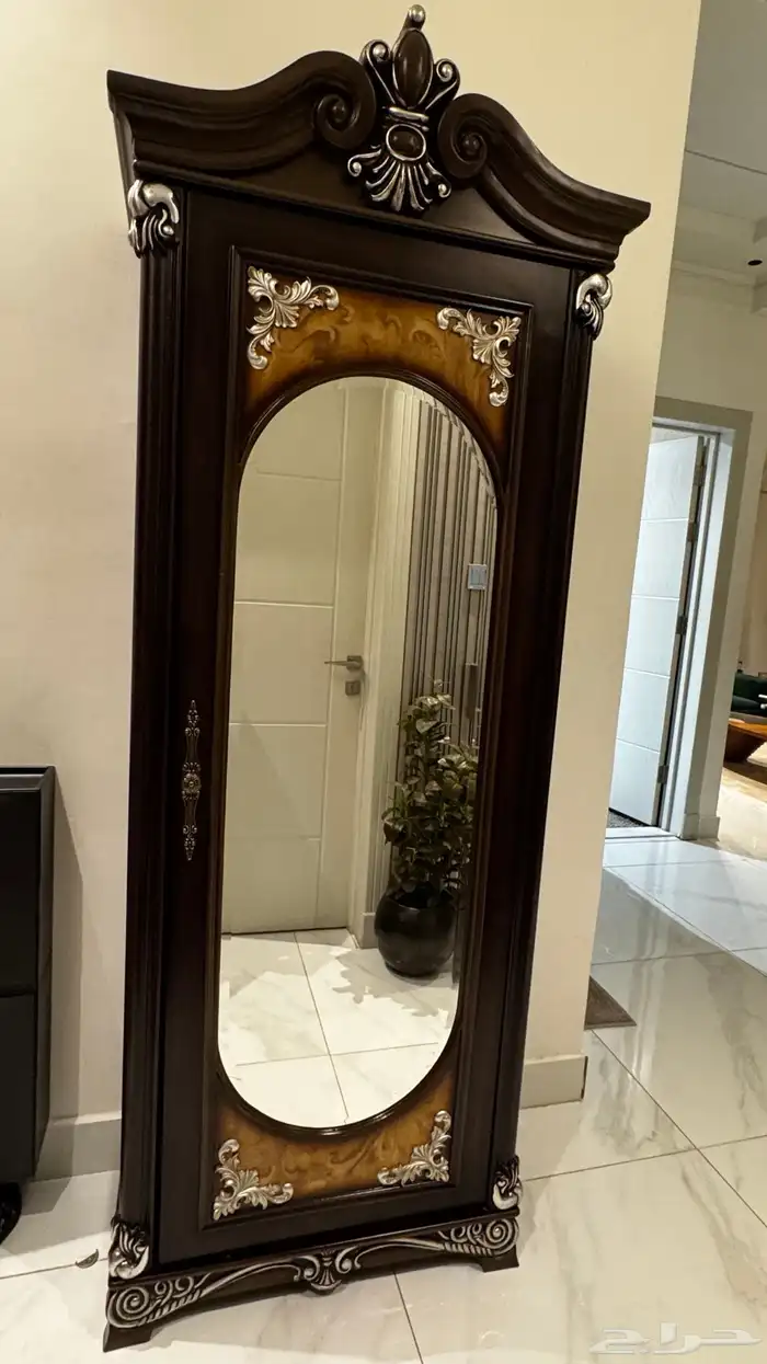 دولاب عبايات 1