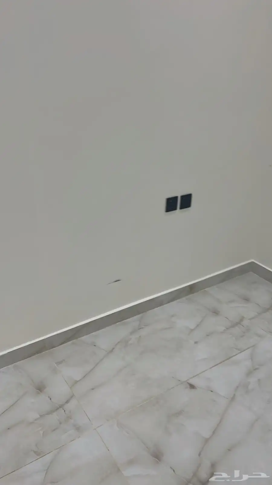 للبيع دور مساحته 300 25