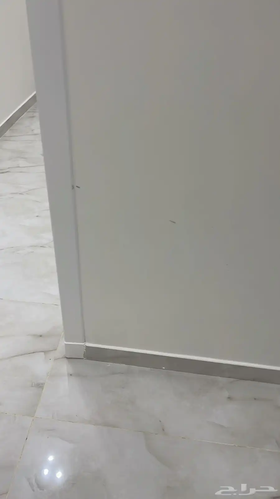 للبيع دور مساحته 300 24
