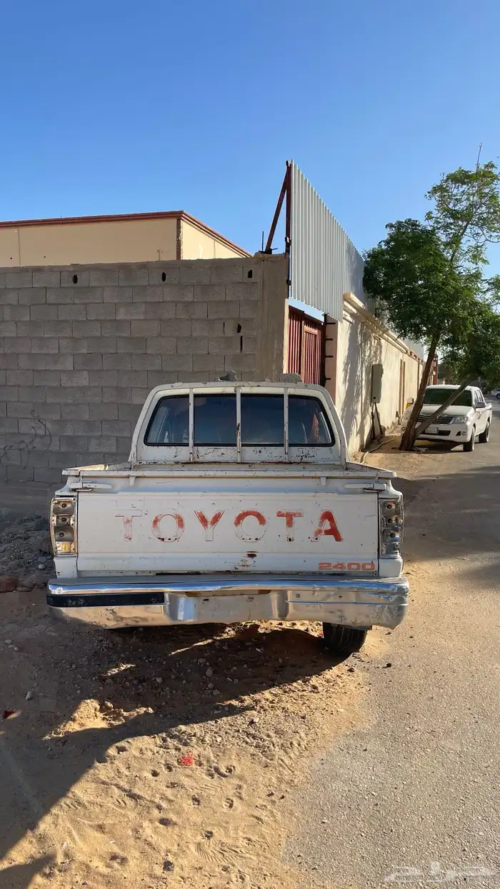 للبيع تايوتا موديل 88مصدومه من قدام ماكينه قير دفرنش سليمات 1