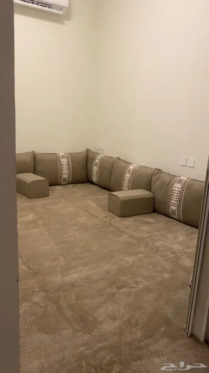 ملعب كورة قدم بحي الخير بالرياض 0