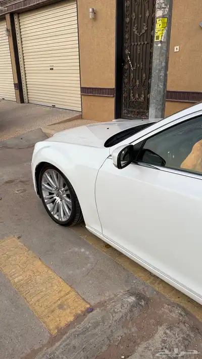 كرايسلر c300 v8 2013 1