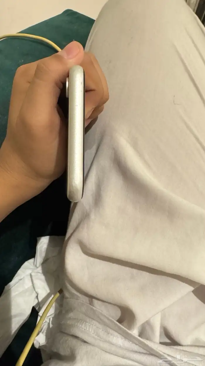 ايفون xr الجوال نضيف و بطاريته 82 1