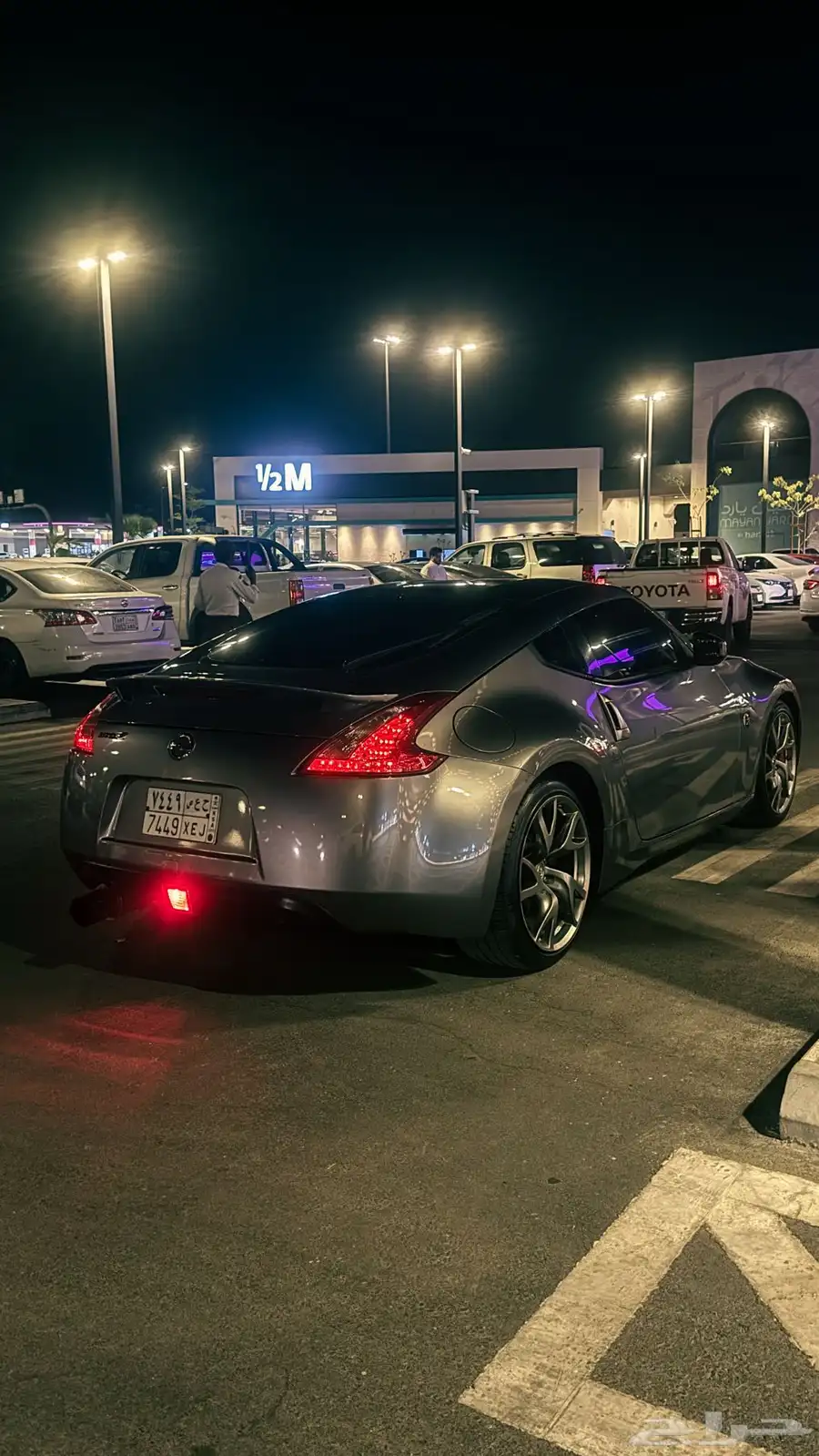 نيسان 370z 0