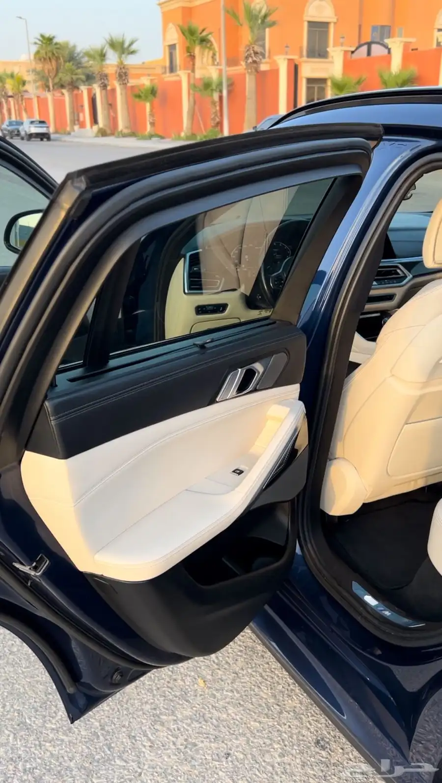 BMW X6 M50i بي ام الفئة اكس فل اوبشن مالك اول نظيف 22
