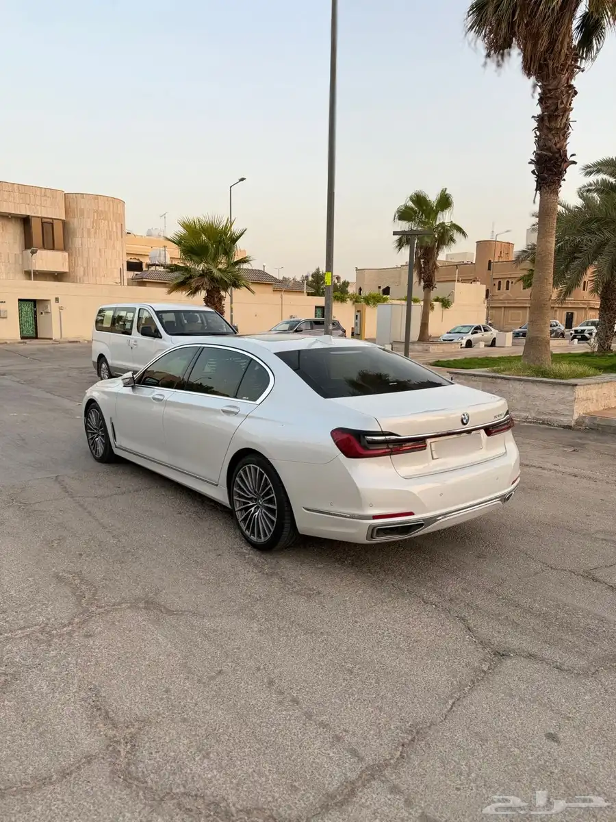 بي ام دبليو 2021 نظيفة جدا  .. 4
