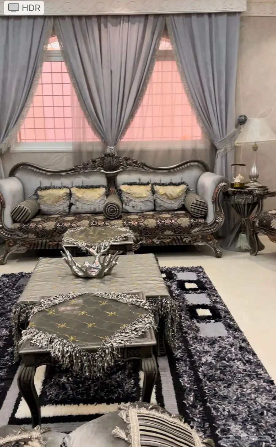 مجلس نسائي بحالة. ممتازه 0