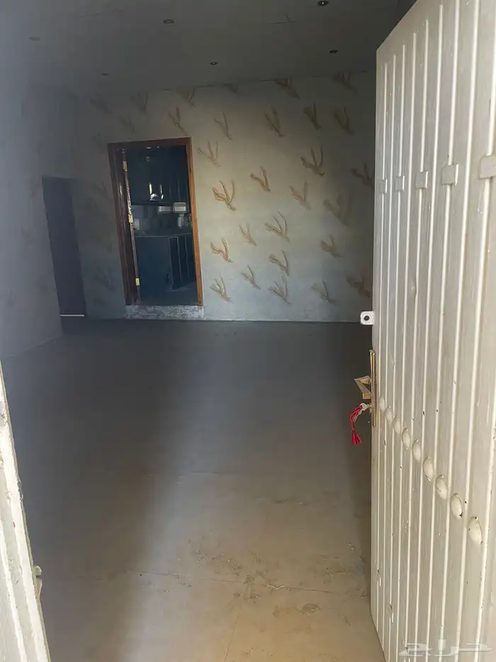 حوش مسلح فيه بيت للبيع بطريب بسعر مغري 1
