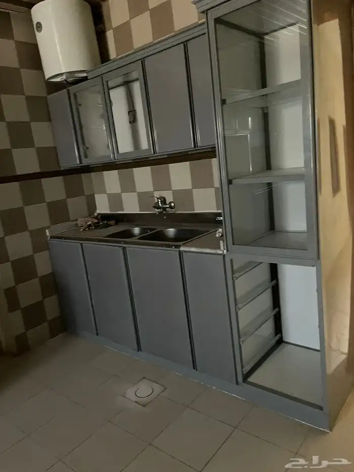 حوش مسلح فيه بيت للبيع بطريب بسعر مغري 5