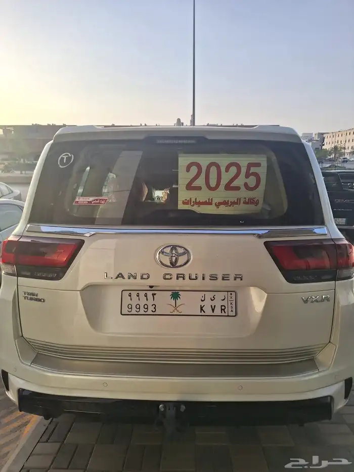 لاند كلوزر 2025للايجار يومي وسبوعي وشهري 3