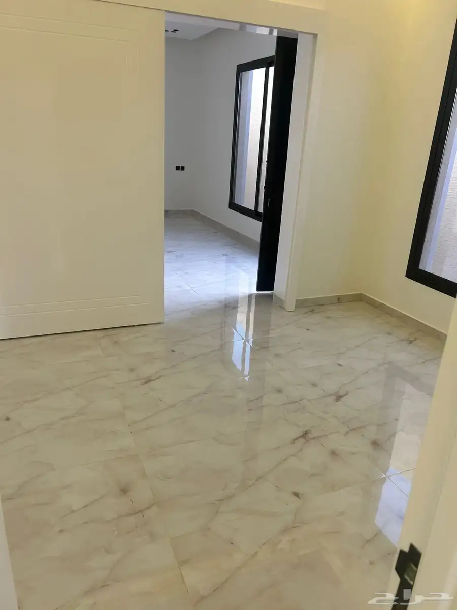 للبيع دور مساحته 300 6