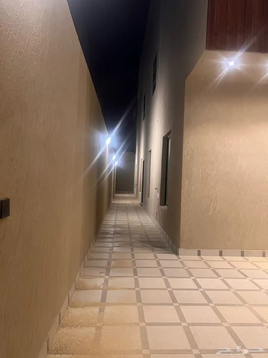 دور ارضي للبيع في حي طويق 13