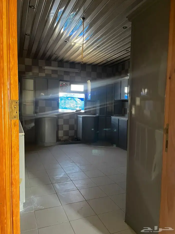 حوش مسلح فيه بيت للبيع بطريب بسعر مغري 11