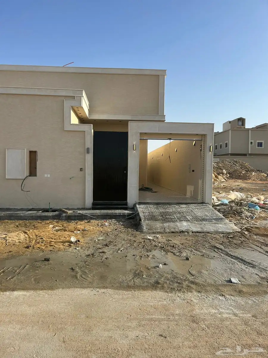 للبيع دور مساحته 300 1