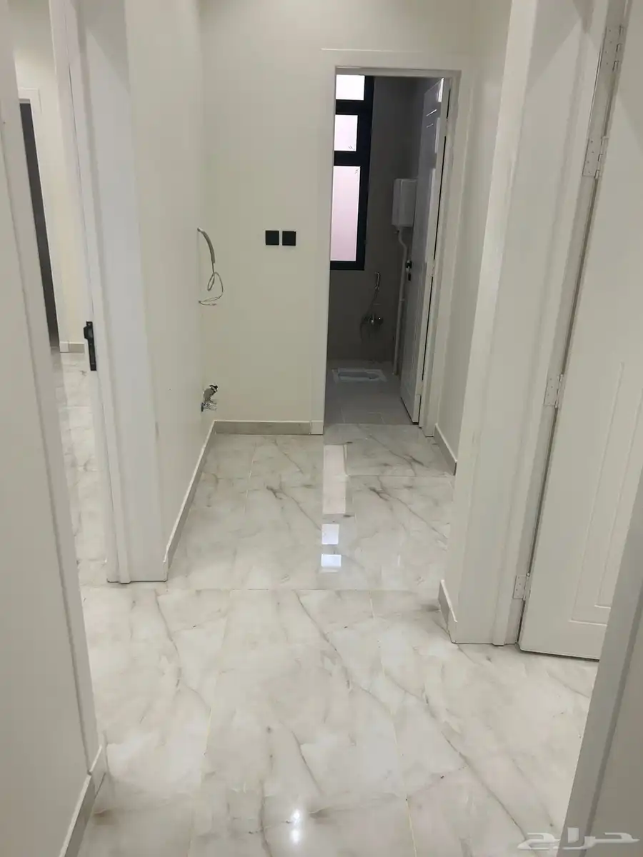 للبيع دور مساحته 300 17