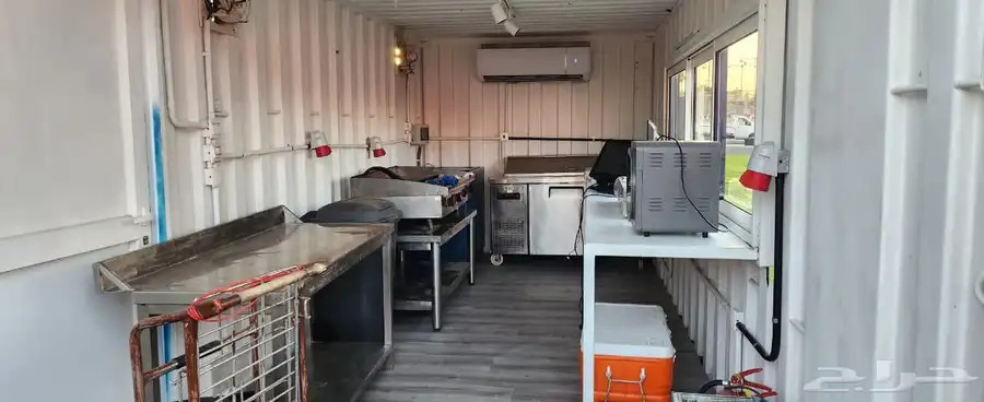 FOOD TRUCK CONTAINER 2