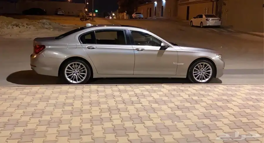 BMW730i 7