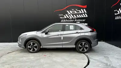 ميتسوبيشي اكليبس كروس GLS 2025 لدى شركة عبدالمجيد الخضر 2