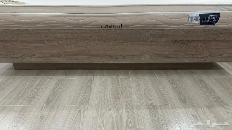 سرير للبيع بدون المرتبه 1