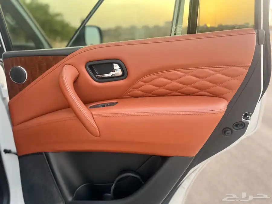 إنفينيتي QX80 21