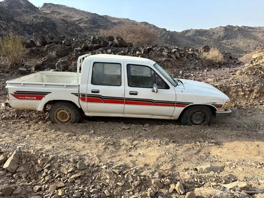 هايلوكس موديل 90 2