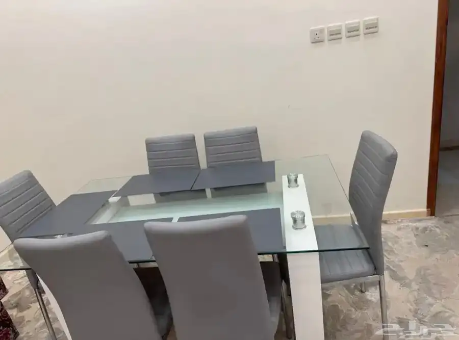 طاولة زجاج 0