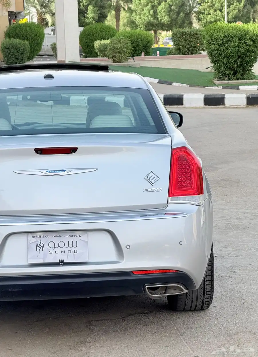 كرايزلر C300 2021 7