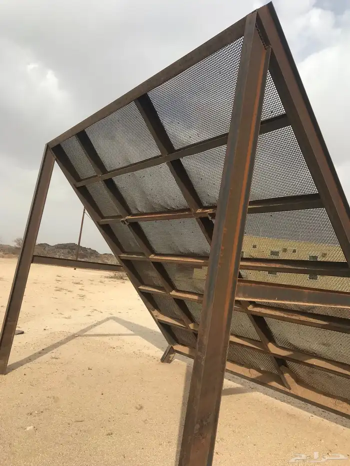 شبك غربال للبطحاء بحالة ممتازه كان يعمل عليه شيول كبير 0
