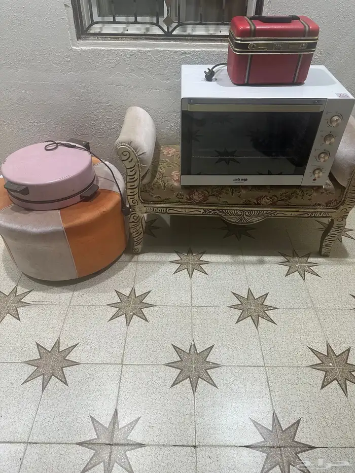فرن  خبازة  شنطه تراثيه وباقي الاشياء للببيع 0