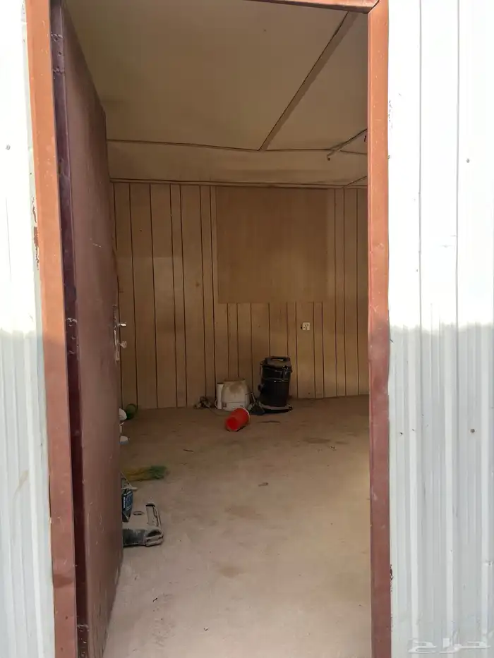 غرفة وخزانات 0