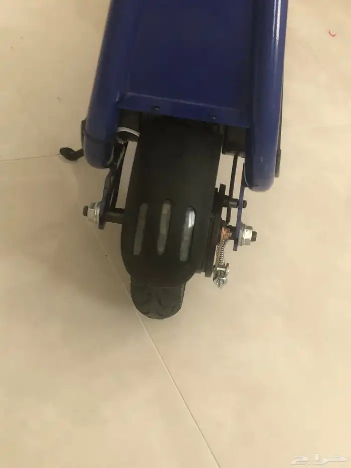 سكوتر مني نظيف جدا  يوجد شحن على حسابك المشتري 1