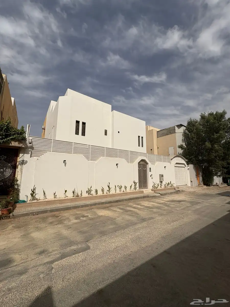 فله للإجار حي العليا مع مسبح Villa for rent w 0