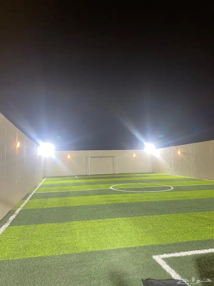 ملعب كورة قدم بحي الخير بالرياض 1