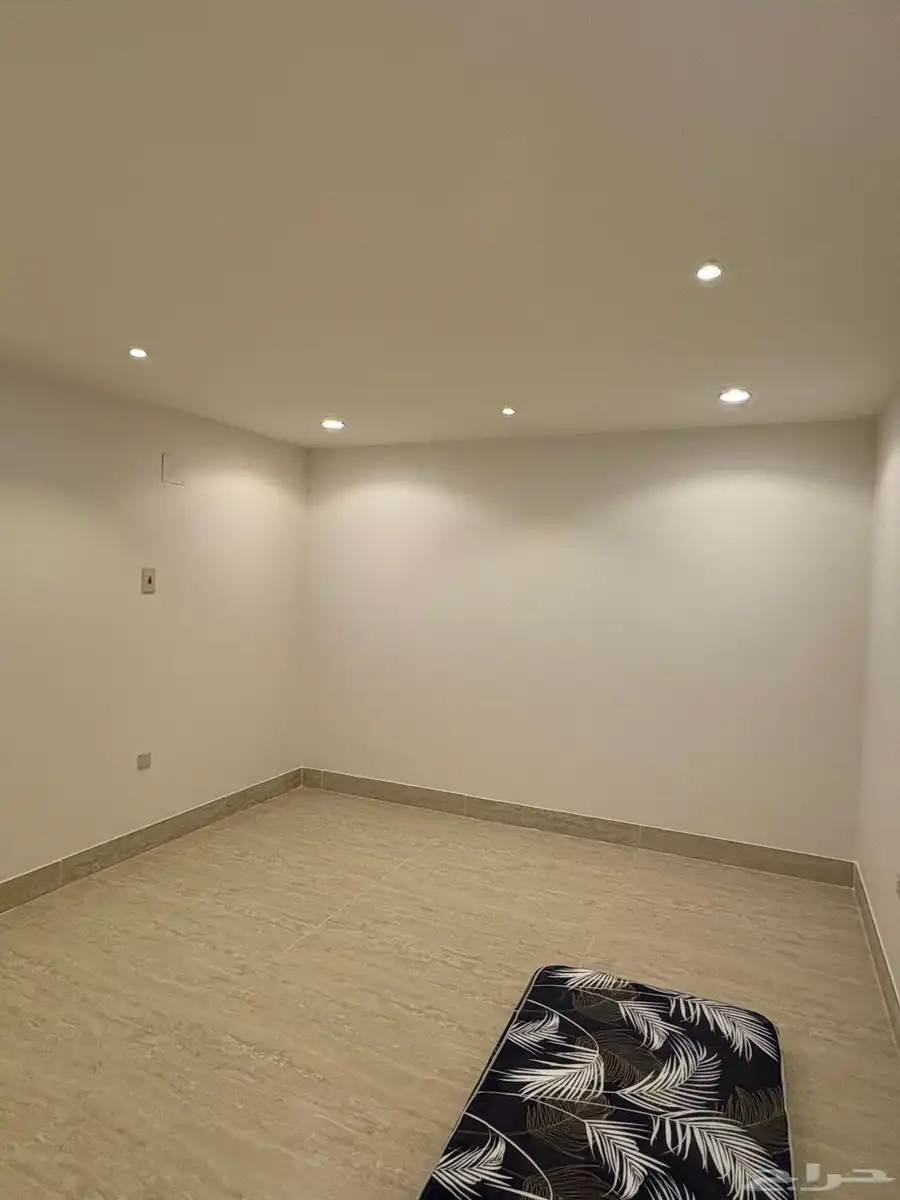فله للإجار حي العليا مع مسبح Villa for rent w 28