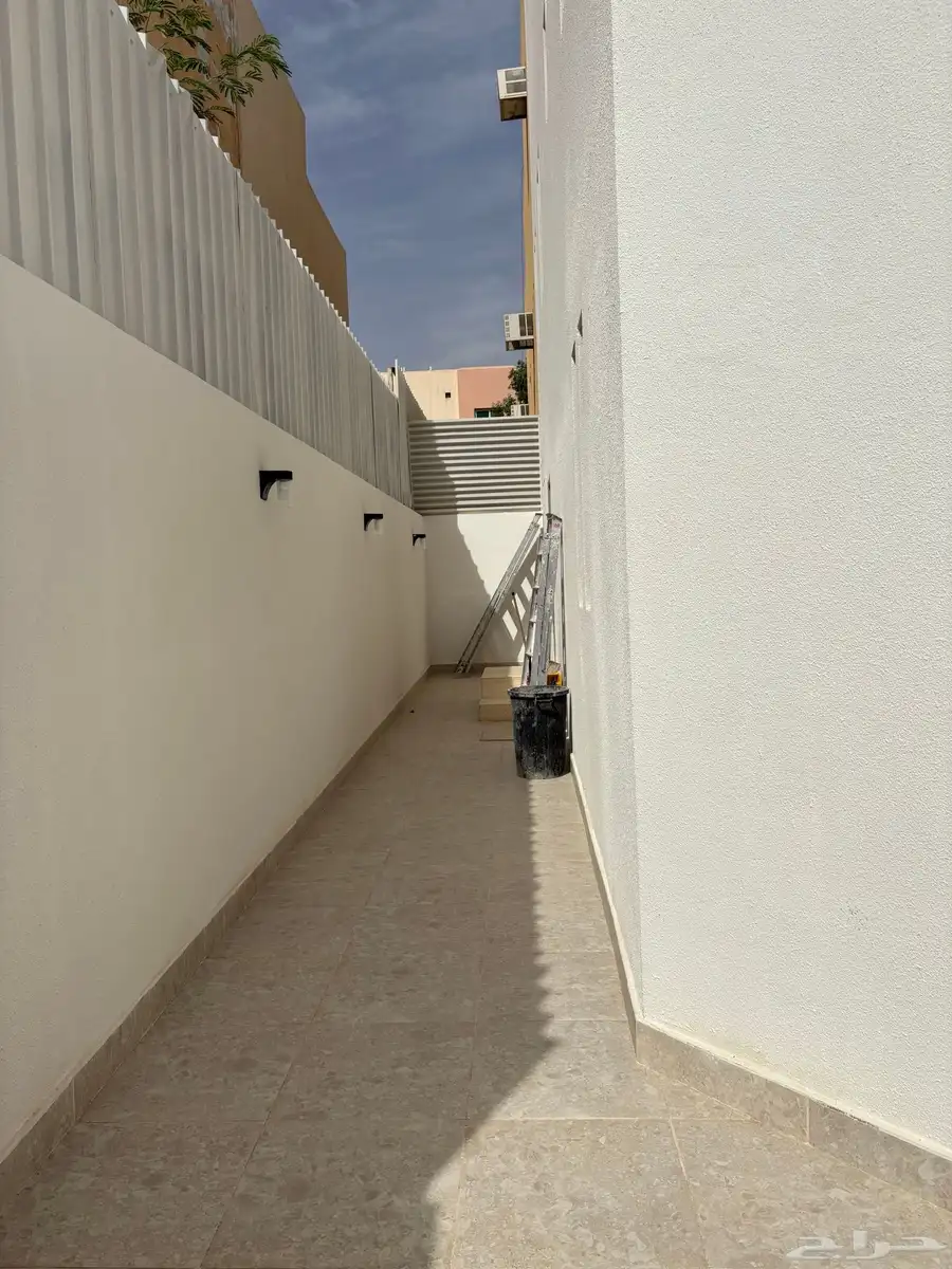 فله للإجار حي العليا مع مسبح Villa for rent w 4