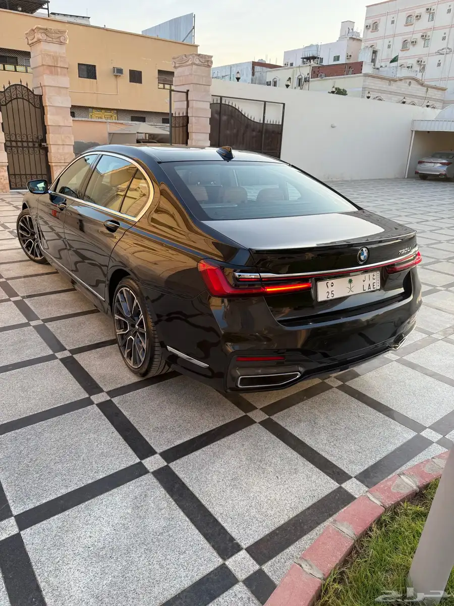 بي ام دبيلو 730 Li 11
