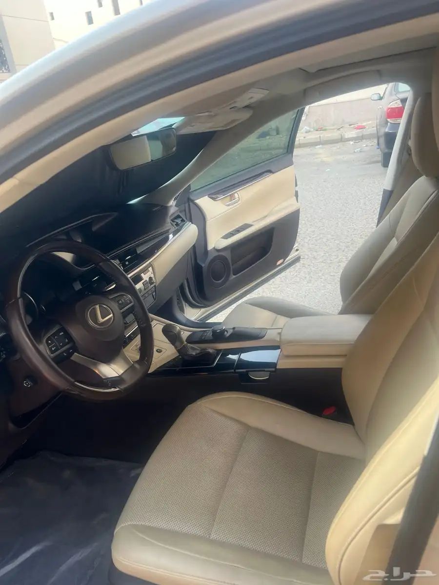 لكزس 2016 نضيفه جدا es 350 وكاله 9