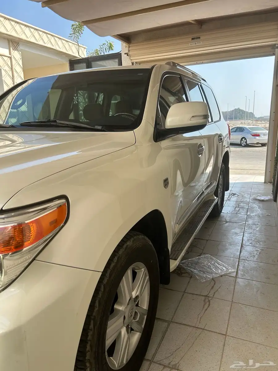 لاندكروزر gxr3ستين عام موديل 2015 16