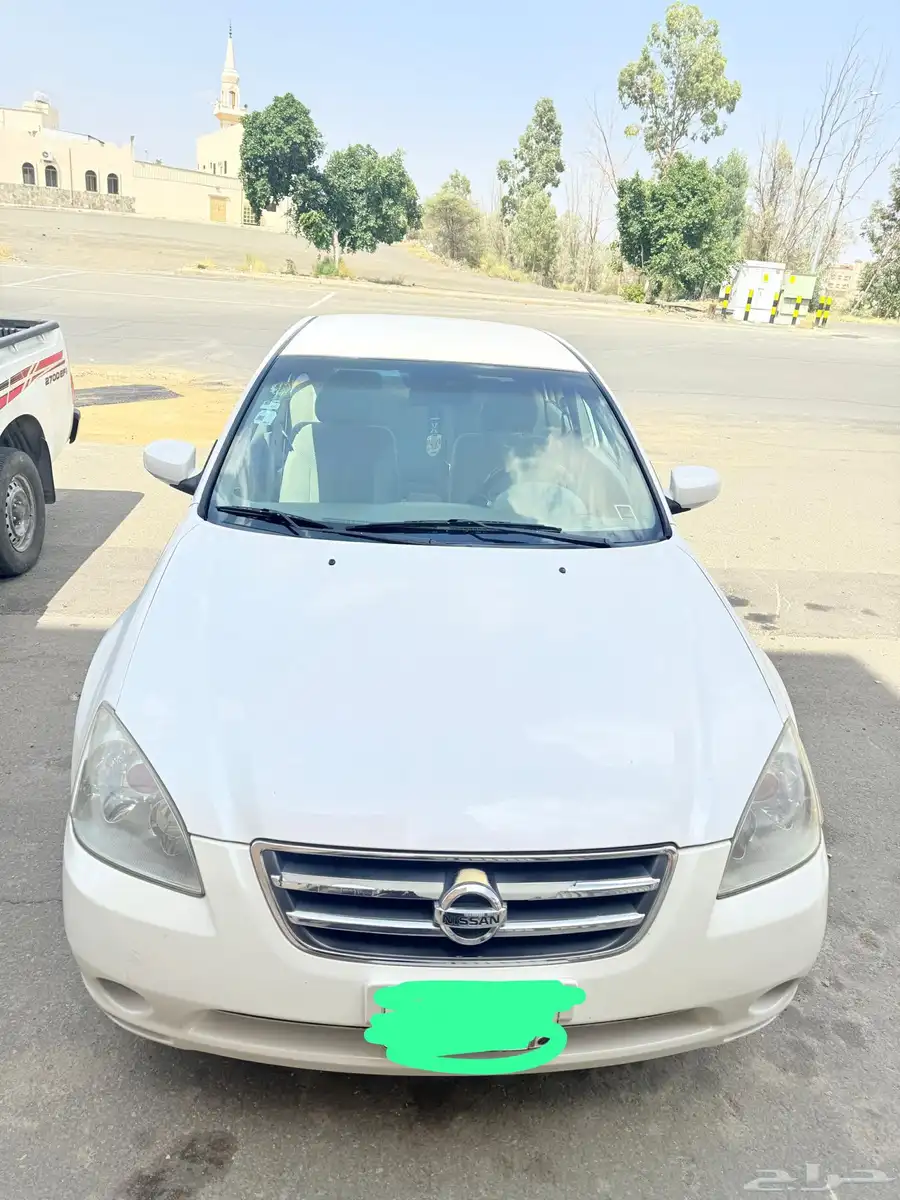 Nissan Altima 5
