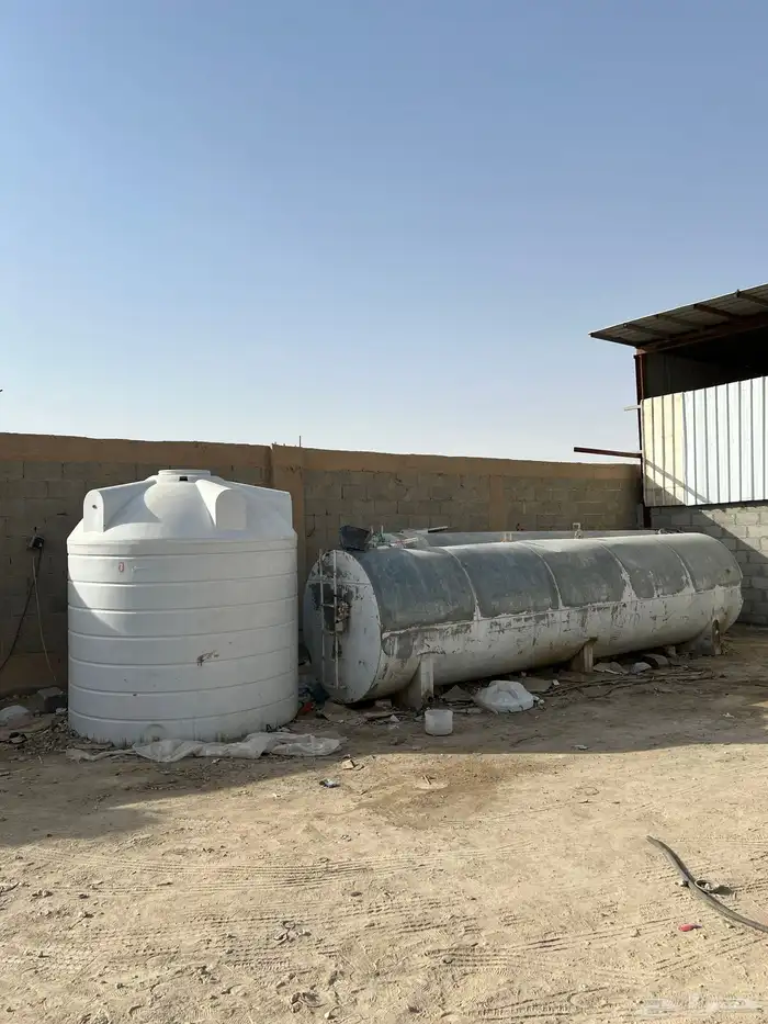 غرفة وخزانات 2